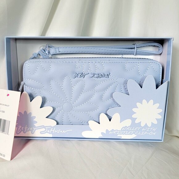 Betsey Johnson Boxed Zip-Around Wallet/Wristlet Clutch – Periwinkle Blue, NWT - Picture 1 of 4